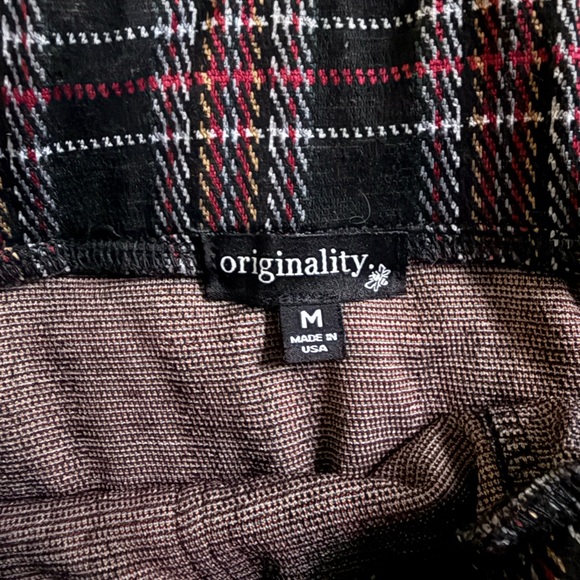 Originality Plaid Skirt with Belt and Pockets Size Medium Made in USA - Picture 2 of 5